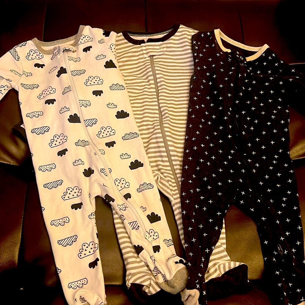 3 pack Cloud Island gender neutral footies 6-9 Months